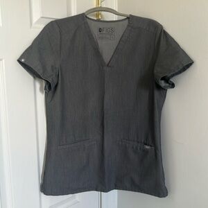 Figs scrub top